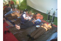 Saling berdesakan, banyak...