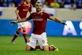 Lawan Napoli, Osvaldo...