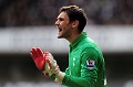 Lloris betah merumput...