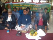 Masyarakat rayakan Yogya...