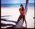 Pose sensual Shayk di...