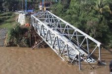 Jembatan ambrol, Jalur...