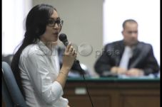 Angie divonis 4,5 tahun...