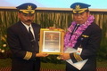 Pilot Garuda terbangkan...