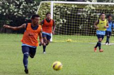 Nil Maizar temukan komposisi...