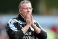 Pelatih Aston Villa...