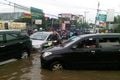 Banjir, lalu lintas...
