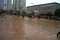 Banjir terjadi di sepanjang...