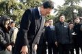 Mantan PM Jepang meminta...
