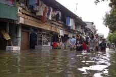 Pengungsi banjir Tubagus...