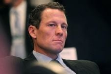 Armstrong diminta balikin...