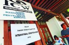 ICW: Rp300 triliun dana...