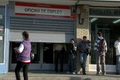 GDP menyusut, resesi...