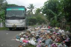 Tumpukan sampah di Jalintim...