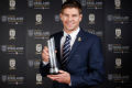 Gerrard sabet gelar...