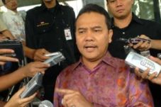 Rusli Zainal harusnya...