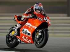 Hayden minta Ducati...