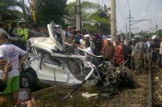 Kecelakaan kereta di...