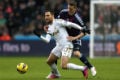 Striker Swansea dilarang...