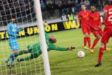 Zenit hantam Liverpool...