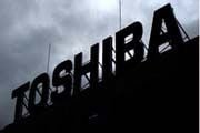 Toshiba sepakat bayar...