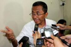 Dahlan berhentikan Direktur...