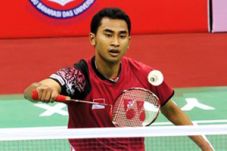 Tommy dipaksa menyerah...