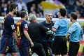 Hina wasit, Valdes terancam...