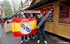 Suporter Madrid serbu...