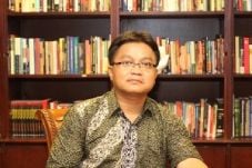 Parpol saling mengunci,...