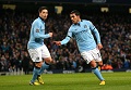 Hattrick Tevez warnai...