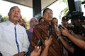 Kandidat Demokrat I,...