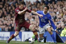 Everton paksa City jauhi...
