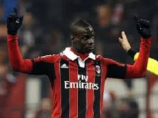 Balotelli menggila di...