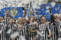 St Mirren juara Piala...