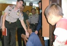 Penyandang cacat sujud...