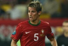 Gol telat Coentrao selamatkan...