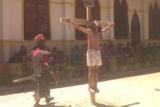 Umat Kristiani Toraja...