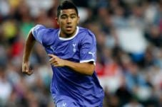 Trio Tottenham dipinjam...