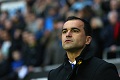 Martinez pantas latih...