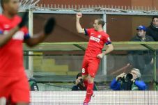Dua gol Palacio menangkan...