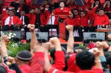 Tanggapan Megawati soal...