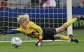 Ajax incar anak Edwin...