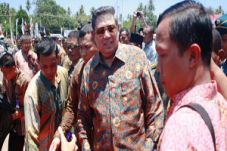 Dikritik, SBY niat mundur...