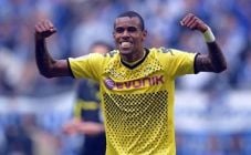 Dortmund lolos di masa...