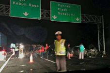 Kecelakaan beruntun...