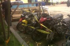 Perkelahian pemuda,...