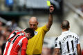 Howard Webb turun kasta...