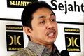 Di atas kereta api,...