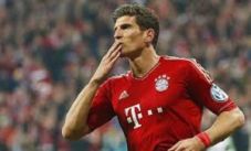 Bayern menggila di kandang...